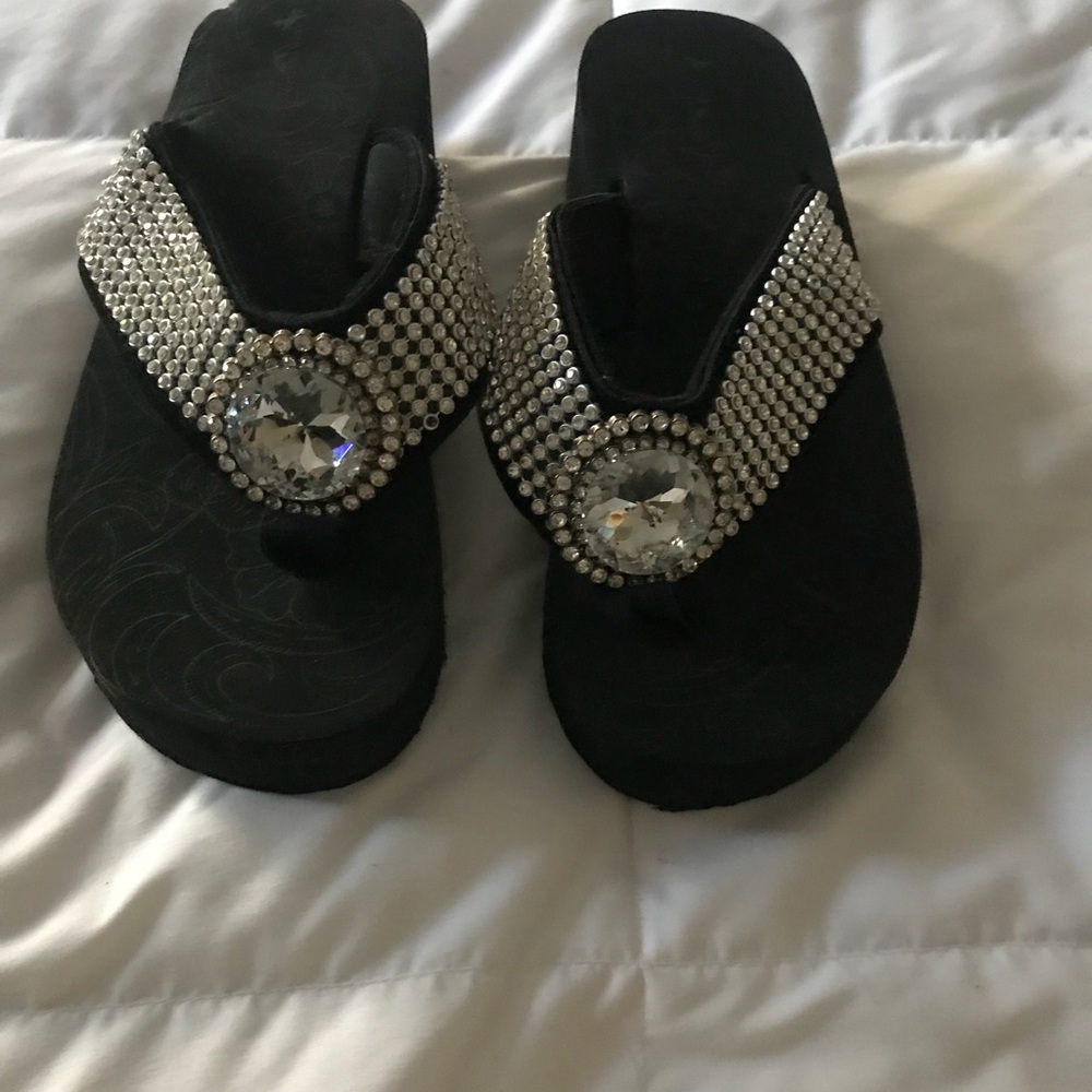 Montana west rhinestone flip flop size 7